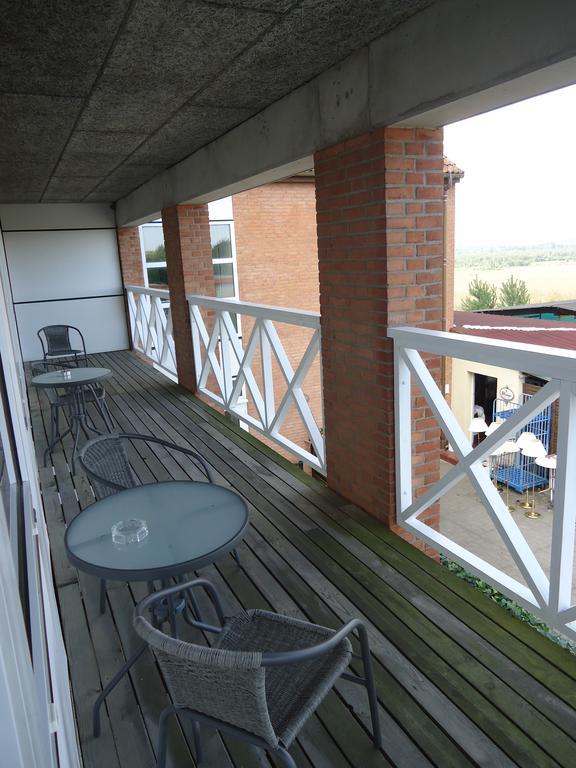 Greenline Hotel Hellfeld Neubrandenburg Exterior foto